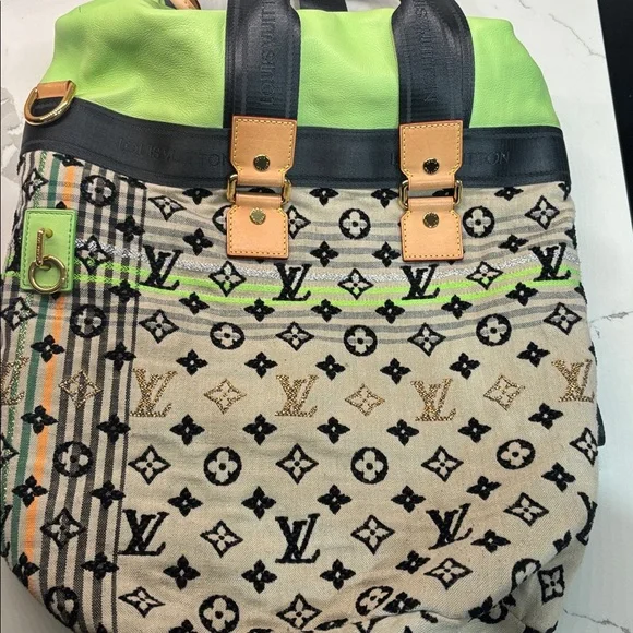 Louis Vuitton Cheche Gypsy Handbag Monogram Jacquard GM 💚 🖤
